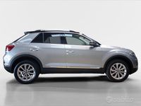 Nuova VW T-Roc Style 116 CV (85 kW) 2025 Grigio SUV