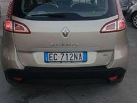 Usata Renault Scénic III Luxe 110 CV (80 kW) 2010 Oro Monovolume
