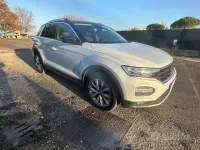 Usata VW T-Roc Style 150 CV (110 kW) 2018 Grigio SUV