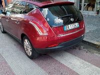 Usata Lancia Delta 120 CV (88 kW) 2013 Rosso Utilitaria