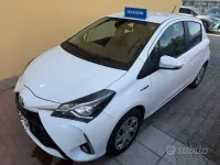 Gebraucht Toyota Yaris Hybrid Business Edition 73 PS (53 kW) 2018 Weiß Limousine