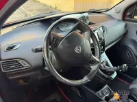 Usata Lancia Ypsilon 69 CV (50 kW) 2016 Rosso Utilitaria