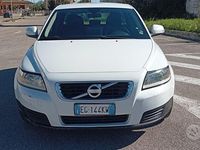 Usata Volvo V50 R-Design 114 CV (83 kW) 2011 Bianco Station wagon
