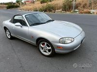 Usata Mazda MX5 90 CV (66 kW) 1999 Grigio Cabrio