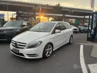 Usata Mercedes B180 Premium 109 CV (80 kW) 2013 Bianco Utilitaria
