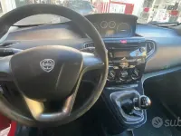 Usata Lancia Ypsilon 69 CV (50 kW) 2016 Rosso Utilitaria