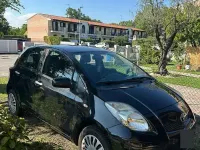 Usata Toyota Yaris Sol 69 CV (50 kW) 2010 Nero Utilitaria