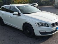 Usata Volvo V60 Momentum 163 CV (119 kW) 2014 Bianco Station wagon