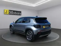 Usata Jeep Avenger Summit 101 CV (74 kW) 2025 Metallizzato tetto nero SUV