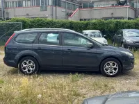 Usado Ford Focus 110 HP (80 kW) 2010 Cinzento Carrinha