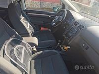 Usata VW Touran 2012 Grigio Monovolume