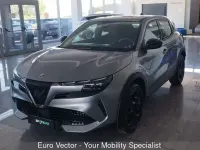 Usata Alfa Romeo Junior 145 CV (106 kW) 2025 Grigio SUV