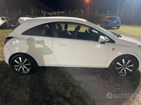 Usata Opel Corsa Edition 95 CV (69 kW) 2010 Bianco Berlina