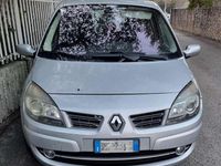 Usata Renault Grand Scénic II 111 CV (81 kW) 2009 Argento Monovolume