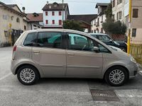 Usata Lancia Musa 90 CV (66 kW) 2007 Oro Monovolume