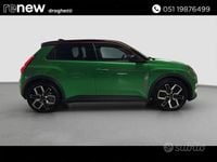 Usata Renault 5 E-Tech Komfort 110 kW (150 CV) 2025 Verde Berlina