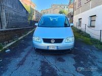 Begagnad VW Touran 136 HK (100 kW) 2004 Grå Minibuss