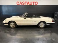 Usata Alfa Romeo Spider 101 CV (74 kW) 1988 Bianco Cabrio