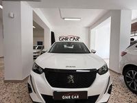Usata Peugeot 2008 Active 110 CV (80 kW) 2021 Bianco SUV