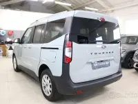 Usata Ford Tourneo Courier Titanium 125 CV (91 kW) 2024 Grigio Monovolume