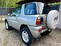 Usata Toyota RAV4 128 CV (94 kW) 1999 Grigio SUV
