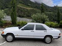 Usata Mercedes 190 122 CV (89 kW) 1986 Bianco Berlina