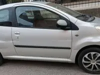 Usata Peugeot 107 68 CV (50 kW) 2006 Grigio Utilitaria