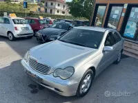 Usata Mercedes C220 Classic 150 CV (110 kW) 2004 Grigio Berlina