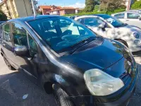 Usata Renault Grand Modus Dynamique 75 CV (55 kW) 2009 Nero Monovolume