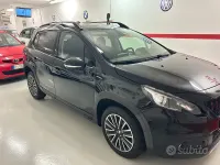 Usata Peugeot 2008 GT-line 120 CV (88 kW) 2018 Nero SUV