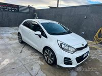 Usata Kia Rio 90 CV (66 kW) 2016 Bianco Utilitaria
