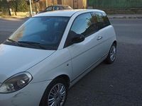 Usata Lancia Ypsilon 75 CV (55 kW) 2011 Bianco Utilitaria