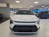Uusi Kia Niro 2025 Valkoinen Katumaasturi