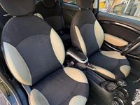 Usata Mini Cooper D 109 CV (80 kW) 2009 Nero Utilitaria