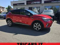 Usata Renault Captur 101 CV (74 kW) 2021 Rosso SUV