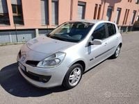 Usata Renault Clio II 74 CV (54 kW) 2007 Grigio Berlina