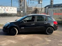 Usata Renault Clio GrandTour Luxe 74 CV (54 kW) 2010 Nero Station wagon