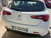 Usata Alfa Romeo Giulietta Distinctive 105 CV (77 kW) 2013 Bianco Utilitaria