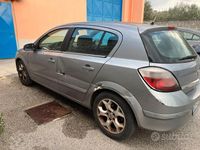 Usata Opel Astra 101 CV (74 kW) 2005 Berlina
