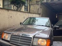 Usata Mercedes E200 1989 Marrone Berlina