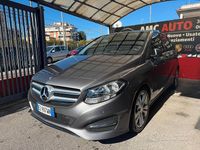 Usata Mercedes B200 136 CV (100 kW) 2015 Grigio Monovolume