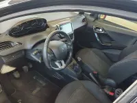 Usata Peugeot 208 Active 82 CV (60 kW) 2018 Bluazzurro Utilitaria