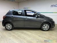 usata Toyota Yaris 1.5 hybrid Business