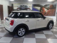 Begagnad Mini ONE 102 HK (75 kW) 2018 Vit Halvkombi
