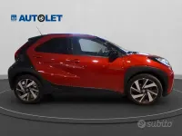 Usata Toyota Aygo X Lounge 72 CV (52 kW) 2022 Rosso SUV