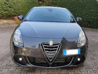 Usata Alfa Romeo Giulietta Distinctive 105 CV (77 kW) 2013 Marrone Utilitaria