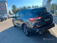 Usata Ford Kuga ST-Line 120 CV (88 kW) 2022 Grigio SUV