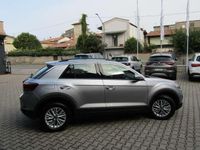 usata VW T-Roc 1.5 BZ 150CV CAMBIO AUTOLEDCERCHI 16CARPLAYACC