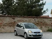 Usata Ford Fiesta 58 CV (42 kW) 2008 Grigio Utilitaria