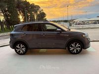 Usata VW T-Cross R-line 110 CV (80 kW) 2022 Grigio scuro SUV